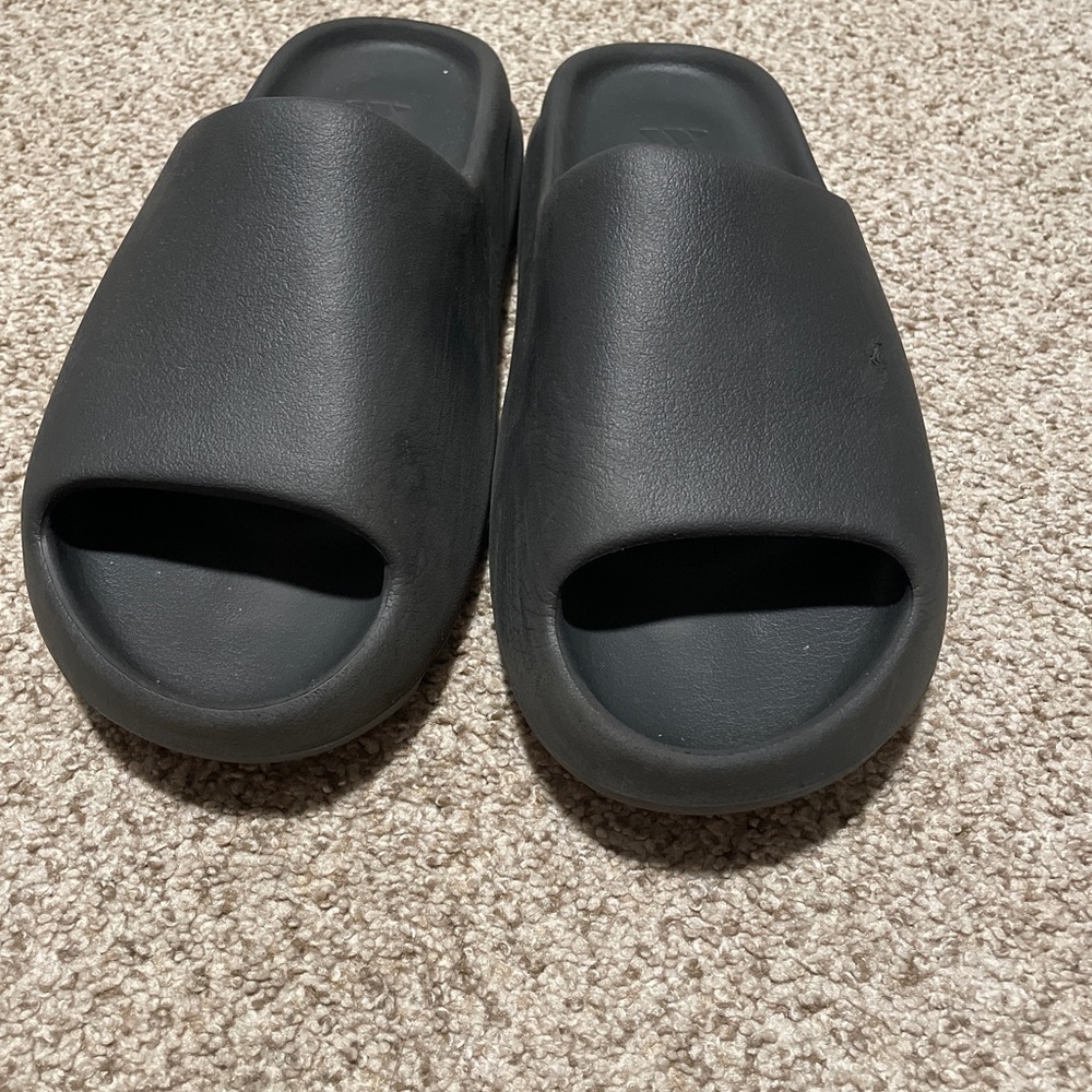 Yezzy slide onyx